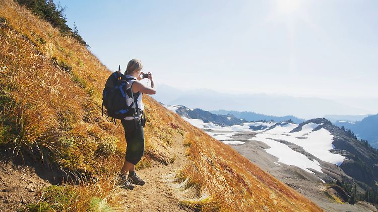 Backpacker lieben das Erkunden fremder Regionen und Kulturen. 