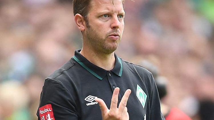 Bis zu drei Neue will Werder noch holen. Eine Woche vor Saisonbeginn fragt Trainer Florian Kohfeldt lieber nochmal nach.