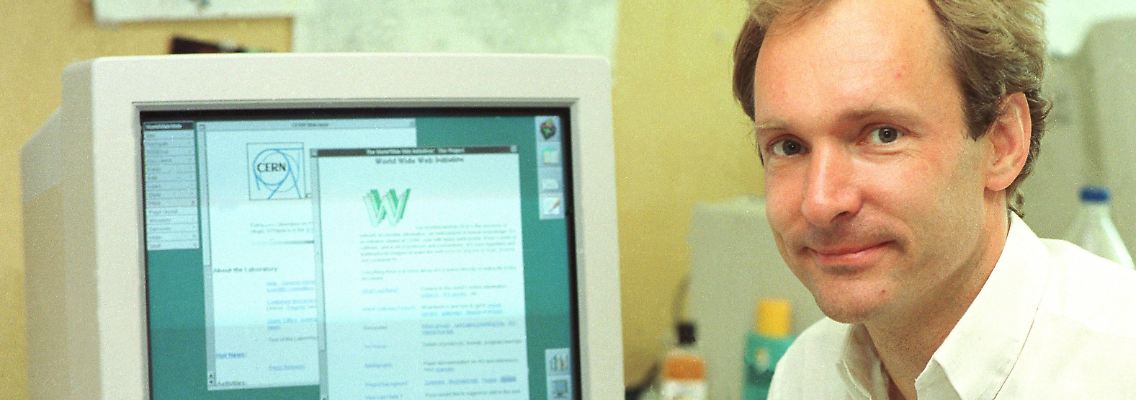 Hat heute bestimmt viereckige Augen: Tim Berners-Lee.