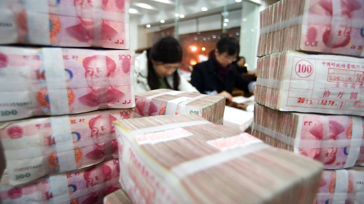 Analysten und Händler gehen davon aus, dass die chinesische Notenbank im August massiv eingeschritten ist, um Kursausschläge zu verringern.