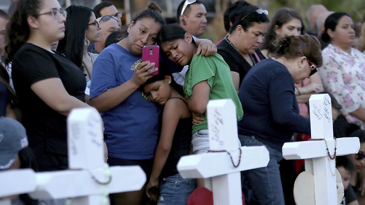 Mindestens sieben der 22 Todesopfer in El Paso waren nach US-Polizeiangaben mexikanische Staatsbürger.