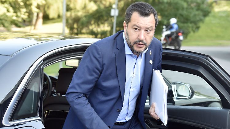 Italiens Innenminister Salvini hatte im Wahlkampf eine Abkehr vom Sparkurs und Steuersenkungen versprochen.