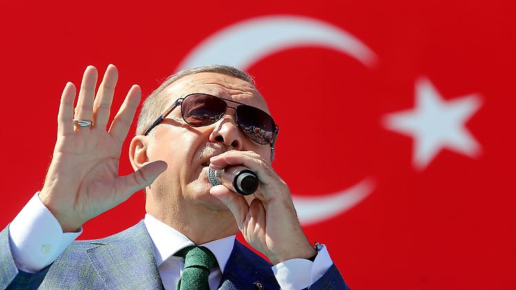 Vorwurf der "Terrorpropaganda" und damit eine Gefahr für Erdogans Türkei? Laut mehreren Medien ist ein Deutscher in der Türkei festgenommen worden. Er sitzt in U-Haft.