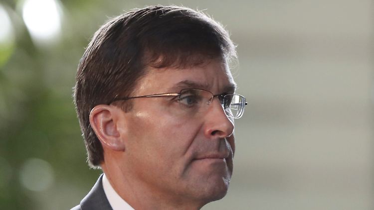 Mark Esper machte sich auf seiner ersten Auslandsreise Luft.