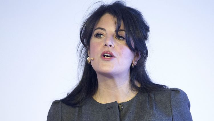 Durch ihre Affäre mit dem damaligen US-Präsidenten Bill Clinton wurde Monica Lewinsky weltberühmt.