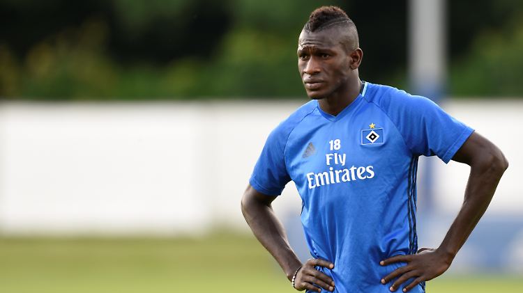 Bakery Jatta. Oder doch Bakary Daffeh? Wer ist der HSV-Stürmer wirklich?