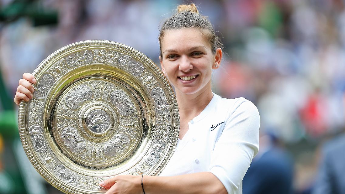 Platz 4: Simona Halep (Tennis, 10,2 Millionen Dollar): 6,2 Millionen Dollar - mehr Preisgeld als Simona Halep kassierte im vergangenen Jahr keine andere Tennisdame. Die Wimbledonsiegerin von 2019 durfte sich dazu über vier Millionen Dollar von ihren Sponsoren freuen. Da darf man schon mal fröhlich in die Kamera grinsen.