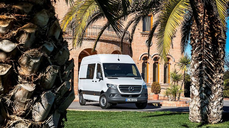 Beim Neuheiten-Rundgang rückt unweigerlich der Mercedes Sprinter in den Mittelpunkt.