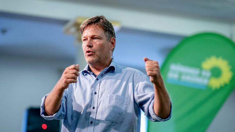 Findet eine "isolierte Betrachtung von Einzelsteuersätzen" beim Fleisch nicht sinnvoll: Robert Habeck.