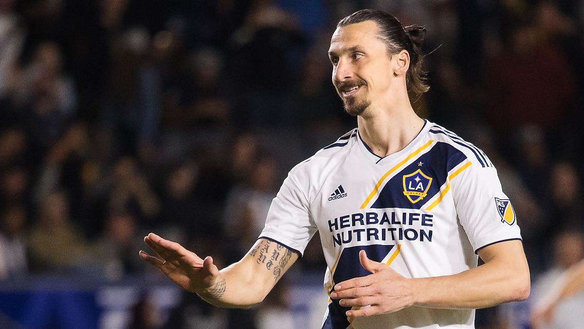 Trikots wie das des Fußball-Stars Zlatan Ibrahimovic von LA Galaxy sind auf dem US-Markt sehr gefragt.