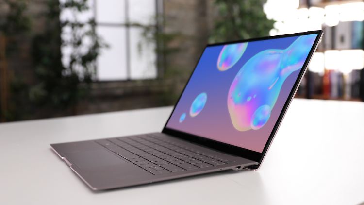 Das Samsung Galaxy Book S ist das erste Laptop mit Qualcomms Snapdragon 8cx.