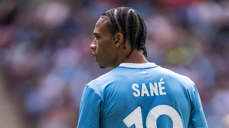 Was macht Leroy Sané? Es ist die Transferfrage des Sommers.