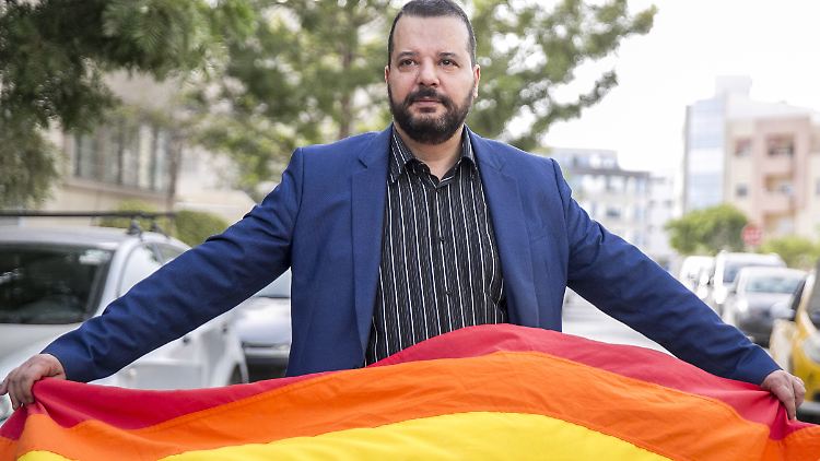 Mounir Baatour ist bei LGBT-Aktivisten umstritten.