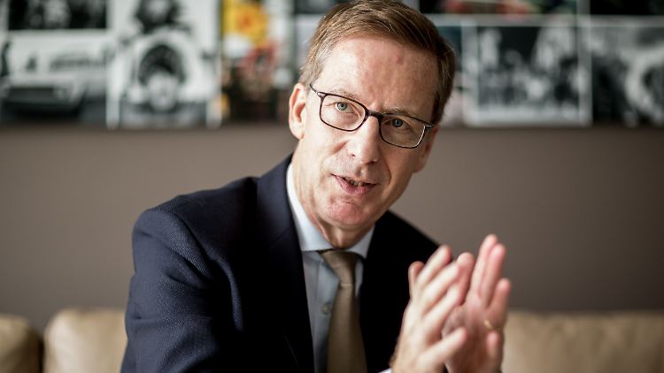Die Schuldenbremse und die Politik der schwarzen Null sind zu starr, meint Michael Hüther.