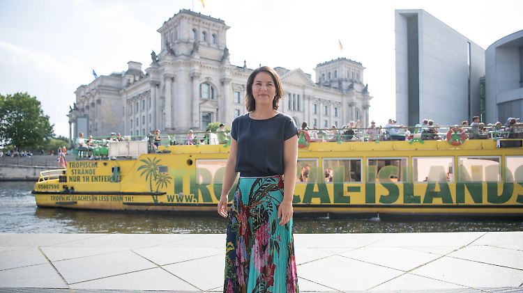 "Es kommt auf den Einzelfall an", sagt Annalena Baerbock zu etwaigen Einsätzen der Bundeswehr im Rahmen der EU-Mission.