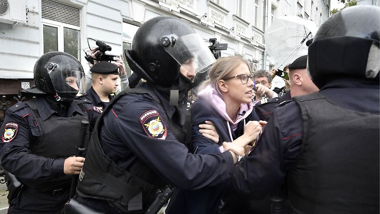 Ein Polizeieinsatz gegen Regierungskritiker in Moskau Anfang August.
