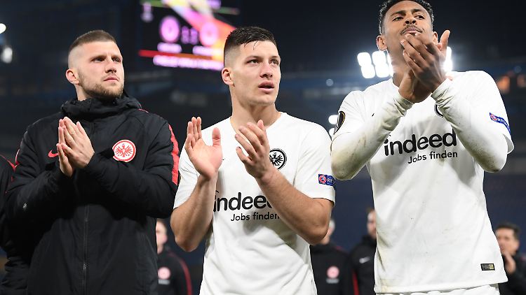 Rebic (l.), Joic (M.) und Haller: Die Frankfurter "Büffelherde" verabschiedet sich.
