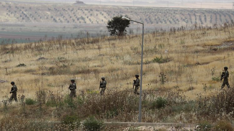 In Idlib stationierte türkische Soldaten erschwerten Assads Truppen zuletzt den Vormarsch.