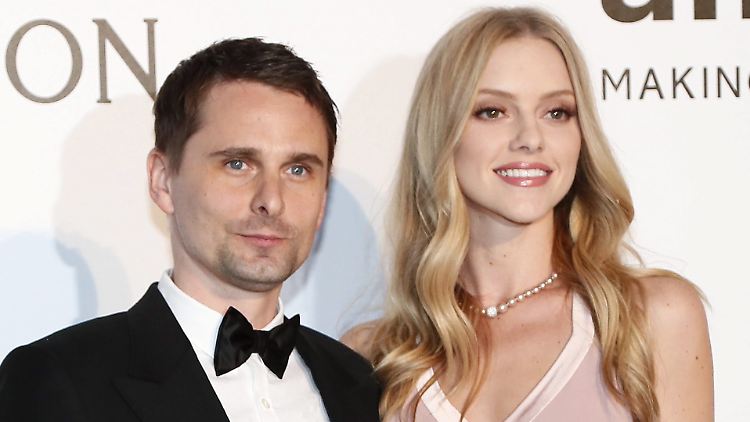 Muse-Sänger Matt Bellamy gab am Wochenende seiner Verlobten Elle Evans das Ja-Wort.