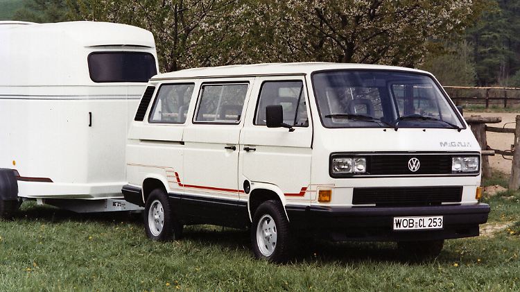 Noch steckt der Antrieb des VW T3 in Form eines Boxermotors im Heck.