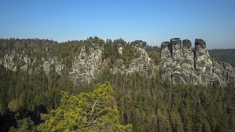 Der tödliche Unfall ereignete sich im Elbsandsteingebirge, einem beliebten Klettergebiet in der Sächsischen Schweiz.