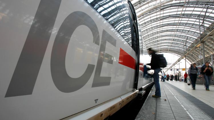 ICE-Tickets dürfen nicht mehr kosten als ein vergleichbarer Inlandsflug, heißt es in dem Papier.