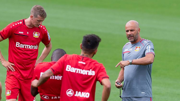 Der Fußball von Peter Bosz ist erklärungsbedürftig.
