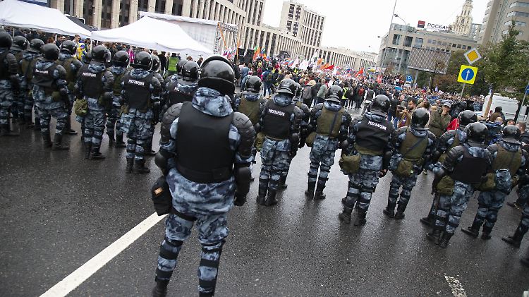 Das Verhalten der Sicherheitskräfte in Moskau stößt auf Kritik.