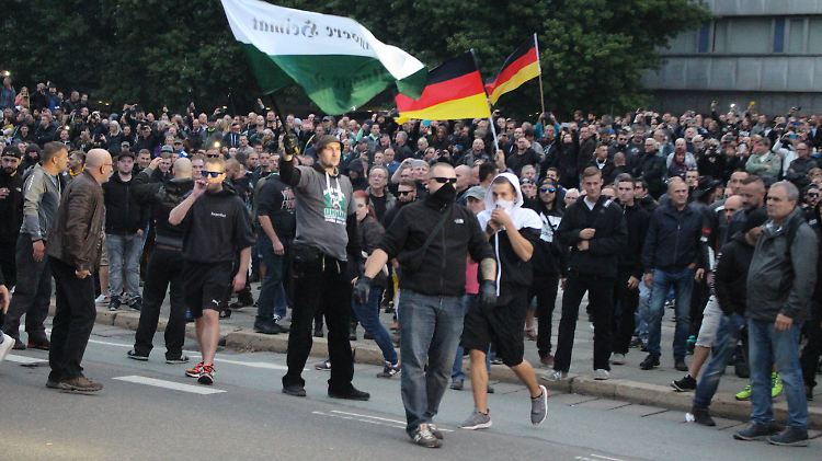 Die MDR-Doku befasst sich mit den "umstrittenen Vorfällen" und lädt Protagonisten ein. Doch die Auswahl sorgt für Empörung.
