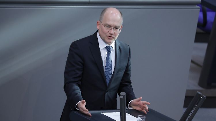 CSU-Abgeordneter Sebastian Brehm ist in dieser Legislaturperiode bislang Spitzenverdiener unter den Parlamentariern.