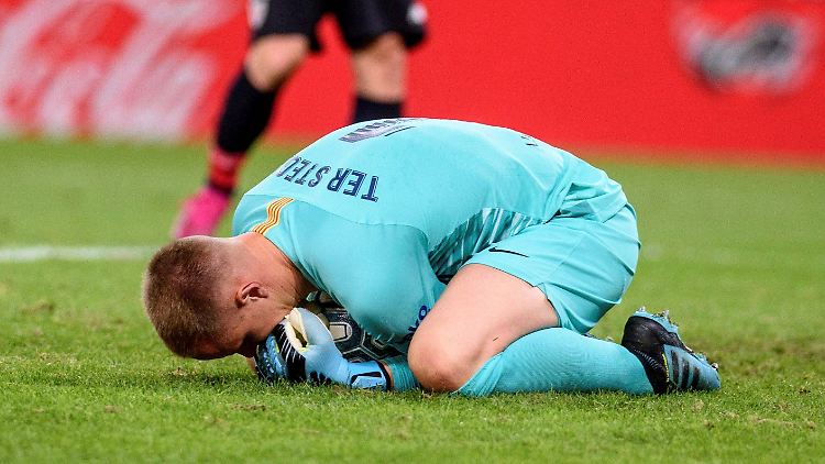 Enttäuscht, weil machtlos: Marc-André ter Stegen verliert das erste Saisonspiel mit seinem FC Barcelona.