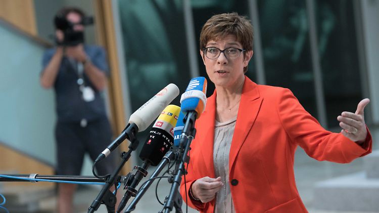 Annegret Kramp-Karrenbauer hat die eigenen Reihen verärgert.