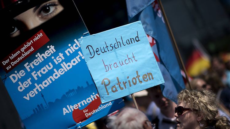 Der Zentralrat der Juden warnt vor Hetze gegen Minderheiten.