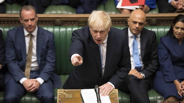 Der britische Premierminister Johnson spricht im Unterhaus.