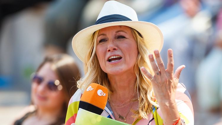 Lädt jeden Sonntag in den ZDF-"Fernsehgarten": Moderatorin Andrea Kiewel.