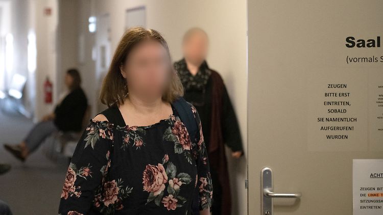Prozessauftakt in Lübeck: Die Angeklagte soll ihren Kindern Krankheiten eingeredet haben.