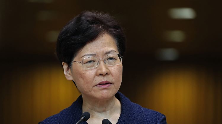 Carrie Lam will "mit Menschen aus allen Lebensbereichen" reden.