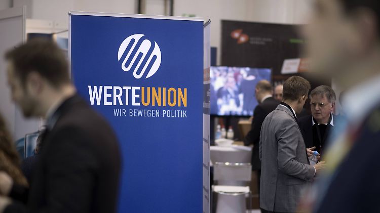 Die Werte-Union setzt die Parteispitze erheblich unter Druck. Der fehlt bislang eine Linie zum Umgang mit der Gruppierung.