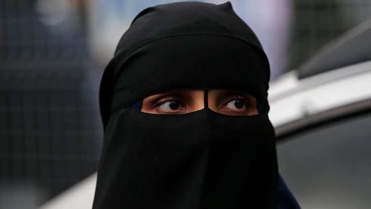 Bikinifotos kommen vor einem saudischen Scharia-Gericht nicht gut an.