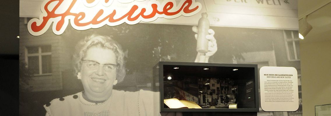 Im Berliner Currywurst-Museum, das leider inzwischen geschlossen ist, gab es selbstverständlich eine Herta-Heuwer-Ecke.