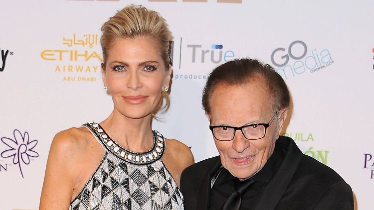 Nach 22 Jahren ist die Ehe von Larry King und seiner Frau Shawn nun offenbar endgültig gescheitert.