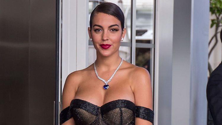 Georgina Rodriguez modelt für ein Unterwäsche-Label.