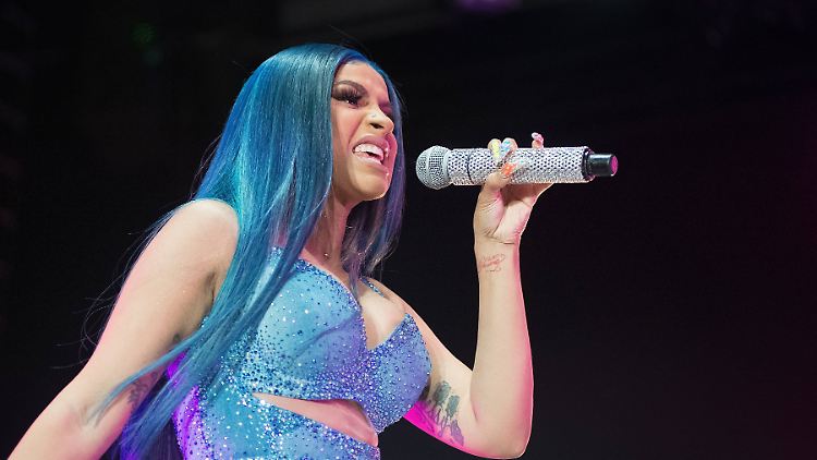 Cardi B hat nicht nur auf der Bühne ordentlich Dampf unterm Kessel. 