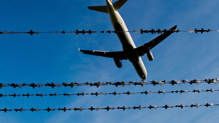 Nach über acht Jahren verbüßter Haftstrafe ist Abdeladim E.-K. nach Marokko abgeschoben worden. 