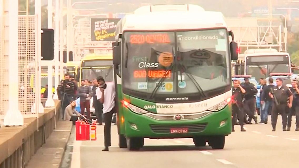 Geislenahme Rio de Janeiro Bus.JPG