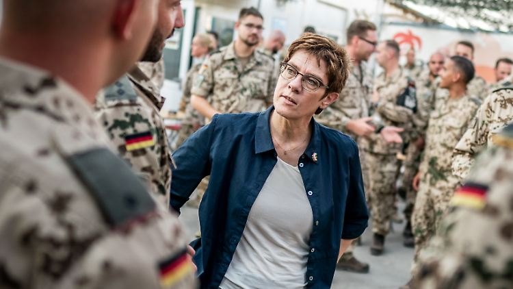 Laut Kramp-Karrenbauer ist der Islamische Staat "noch nicht besiegt".