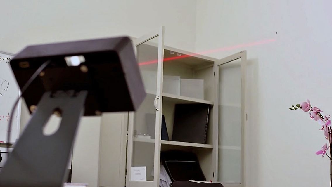 Muecke-Laser-KI.jpg