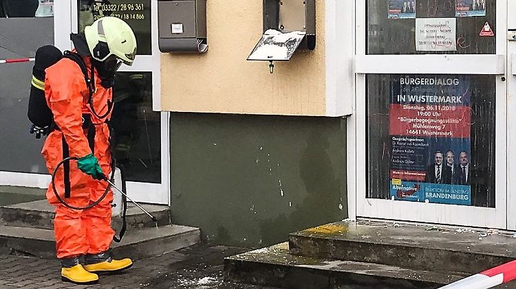 In 24 Fällen waren Mitglieder der AfD betroffen.