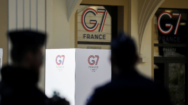 Schon im Vorfeld des Gipfels gab es Kritik, dass die französische G7-Präsidentschaft die kritische Zivilgesellschaft kaltstellen wolle.