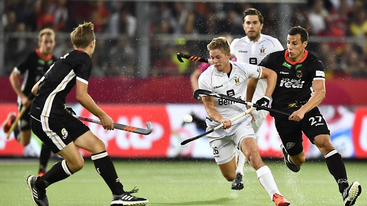 Ab Mitte der zweiten Halbzeit konnten sich die deutschen Hockey-Herren dem Druck der Belgier nicht mehr erwehren.